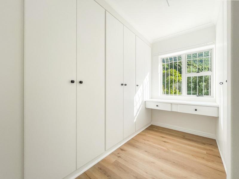 To Let 4 Bedroom Property for Rent in Hout Bay Western Cape